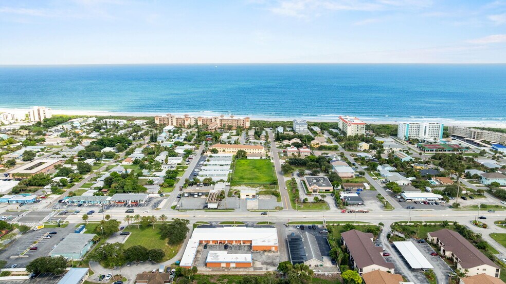 More Photos Of 6110 N Atlantic Ave, Cocoa Beach Auto Repair For Lease