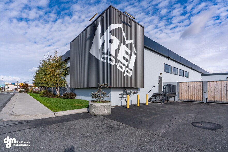 More Photos Of 600 E Northern Lights Blvd, Anchorage Unknown For Lease