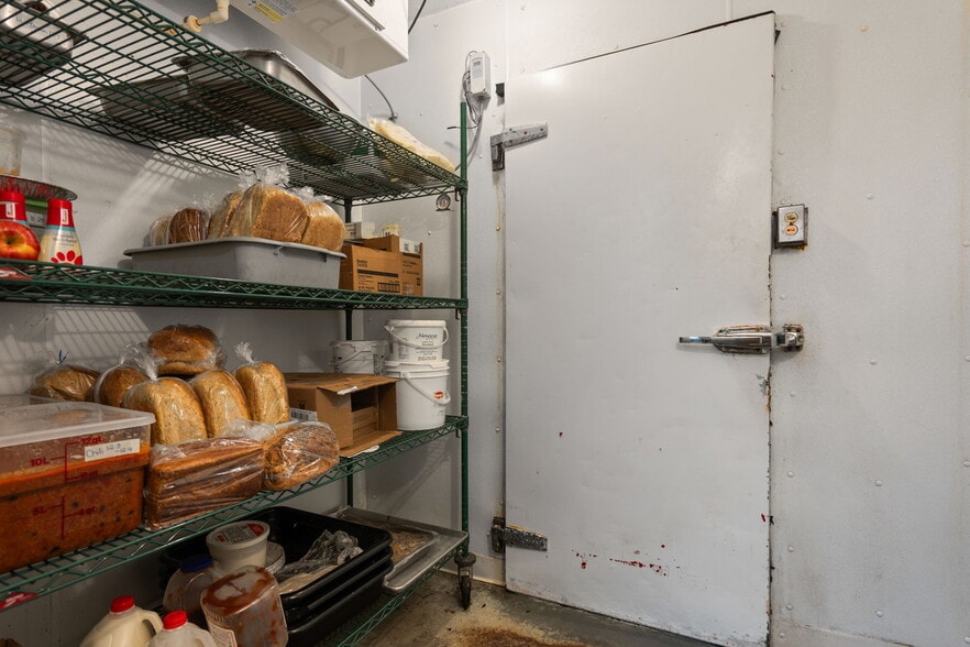 More Photos Of 2569 Charlevoix Rd, Petoskey Restaurant For Sale