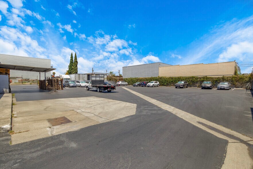 More Photos Of 9323 Rush St, South El Monte Manufacturing For Sale
