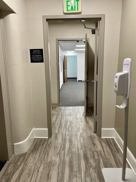 More Photos Of 225-231 E Redwood St, Baltimore Office For Lease