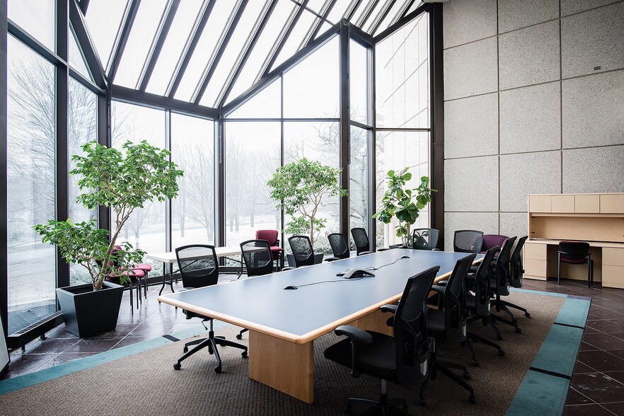 More Photos Of 25 Green Mountain Dr, South Burlington Office For Sale