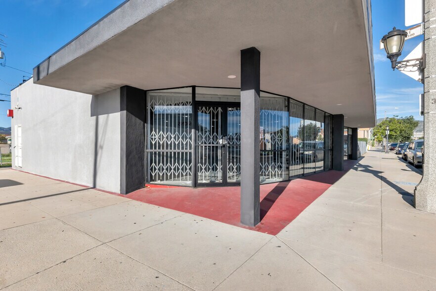 More Photos Of 901 N Maclay Ave, San Fernando Freestanding For Sale