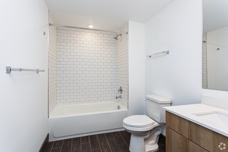 More Photos Of 1505 SW 107th St, Seattle Apartments For Lease