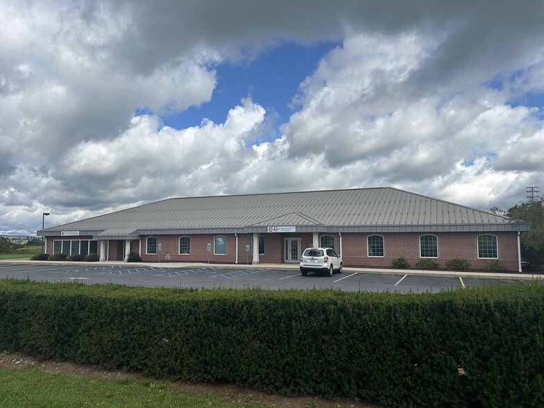 More Photos Of 5 Corporate Dr, Bedford Office For Lease