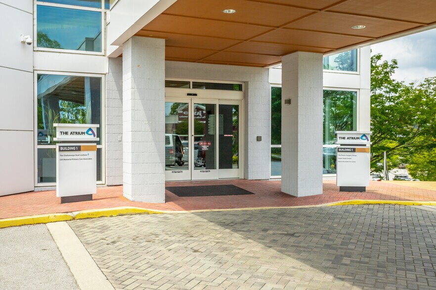 More Photos Of 1949 Gunbarrel Rd, Chattanooga Medical For Lease