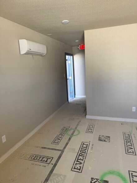 More Photos Of 8081 Old Bastrop Rd, New Braunfels Unknown For Lease