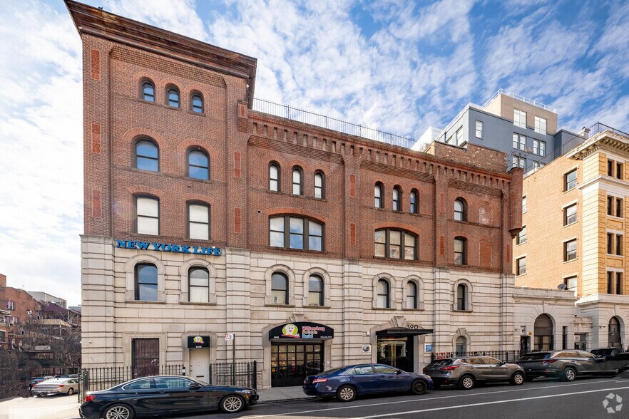 More Photos Of 390 Berry St, Brooklyn Loft Creative Space For Lease