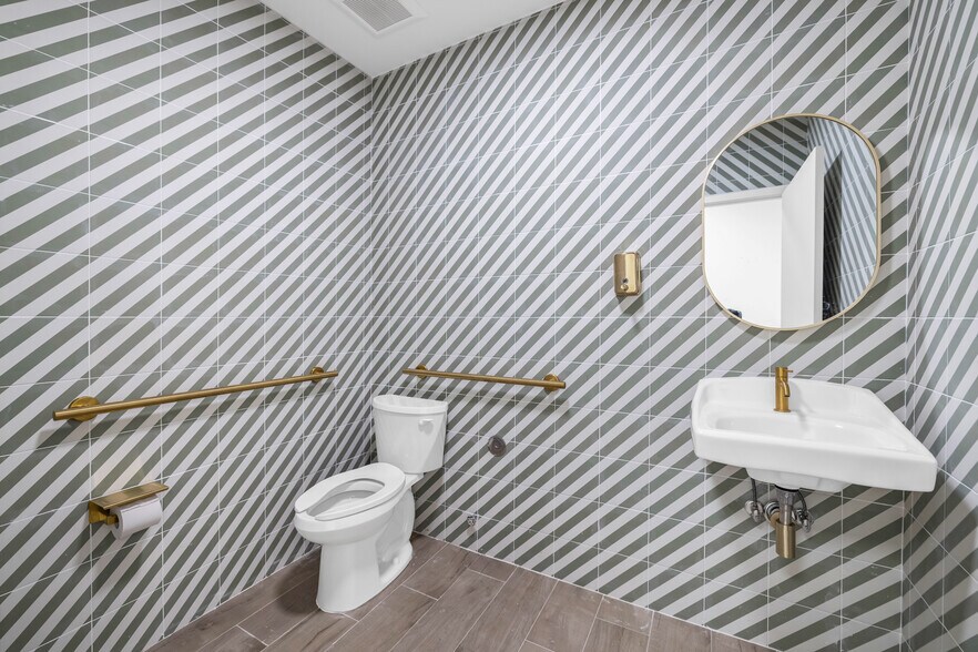 More Photos Of 1064 Sunset Strip, Sunrise Unknown For Lease