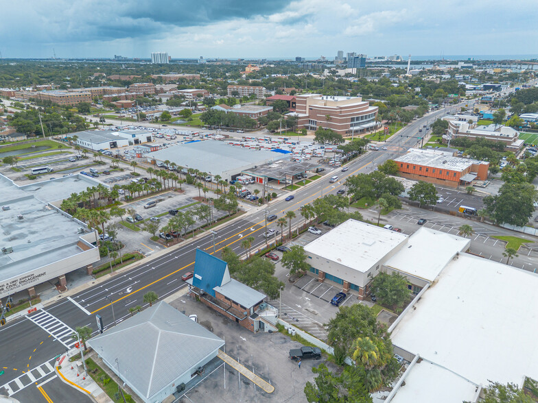 More Photos Of 747 W International Speedway Blvd, Daytona Beach Restaurant For Sale
