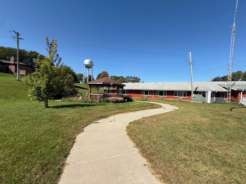 More Photos Of 702 Cedar Ave, Laurel Multifamily For Sale