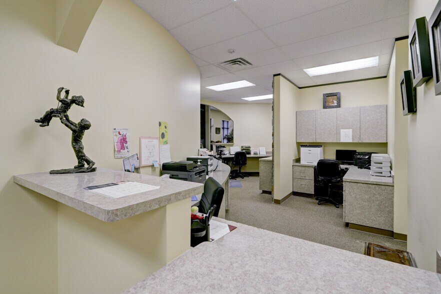 More Photos Of 19701 Kingwood Dr, Kingwood Medical For Sale