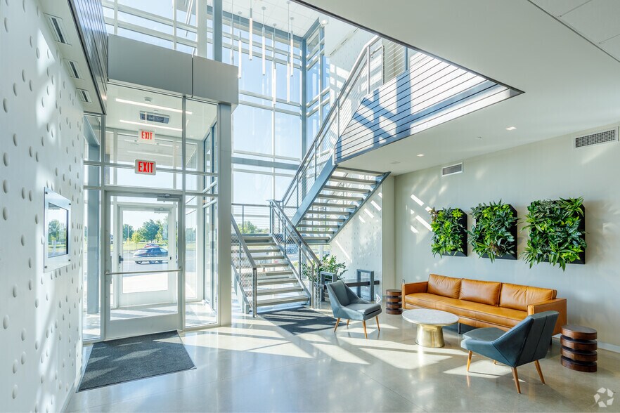 More Photos Of 2373 Oak Valley Dr, Ann Arbor Office For Lease