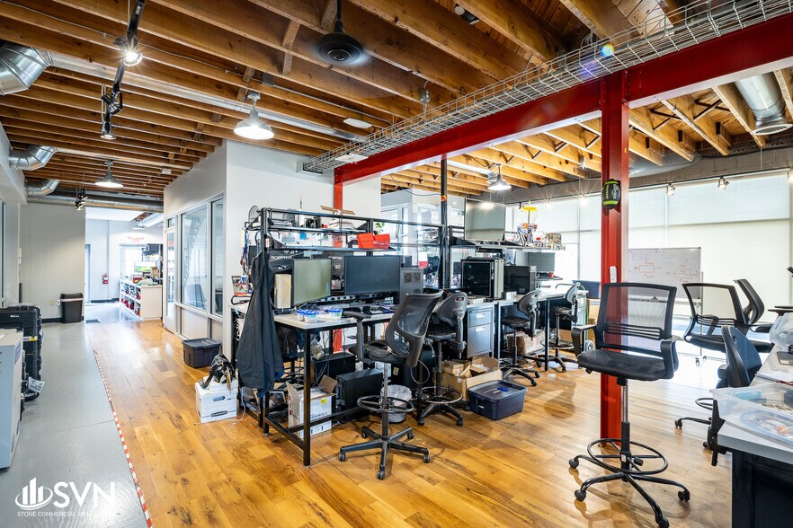 More Photos Of 611 Winchester Rd, Lexington Loft Creative Space For Lease