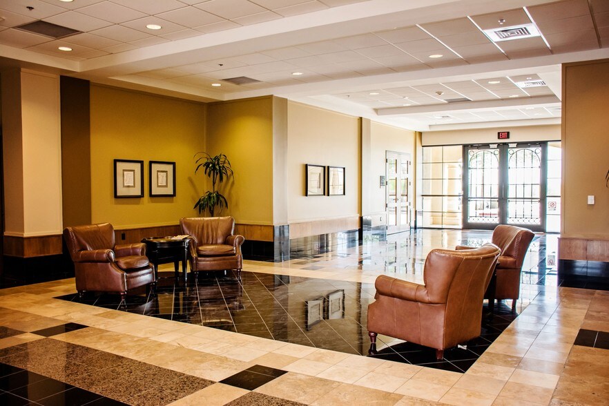 More Photos Of 14239 W Bell Rd, Surprise Office For Lease