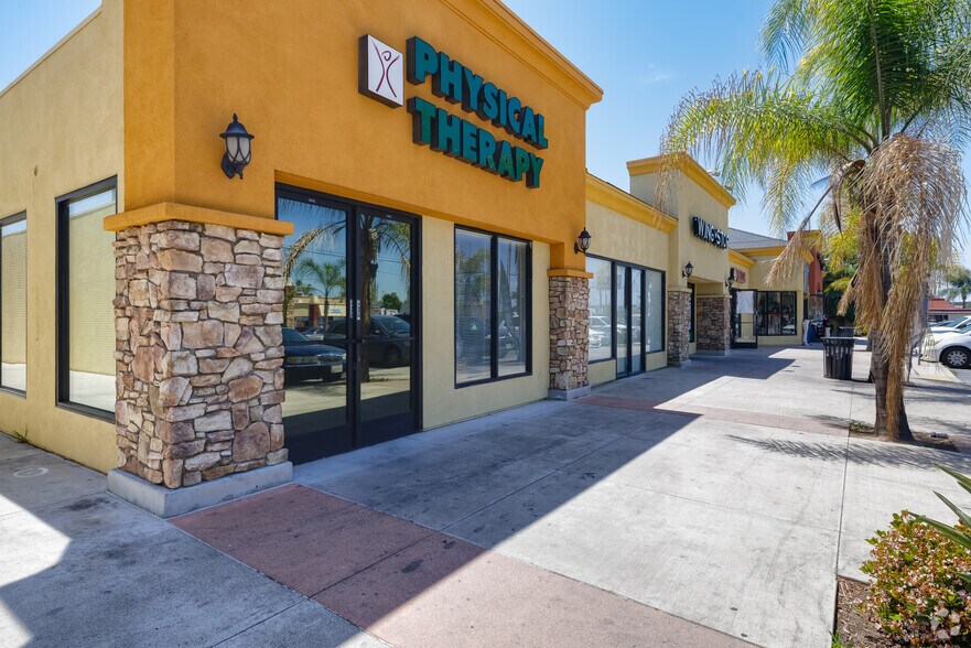 More Photos Of 1815 E Valley Pky, Escondido Storefront For Sale