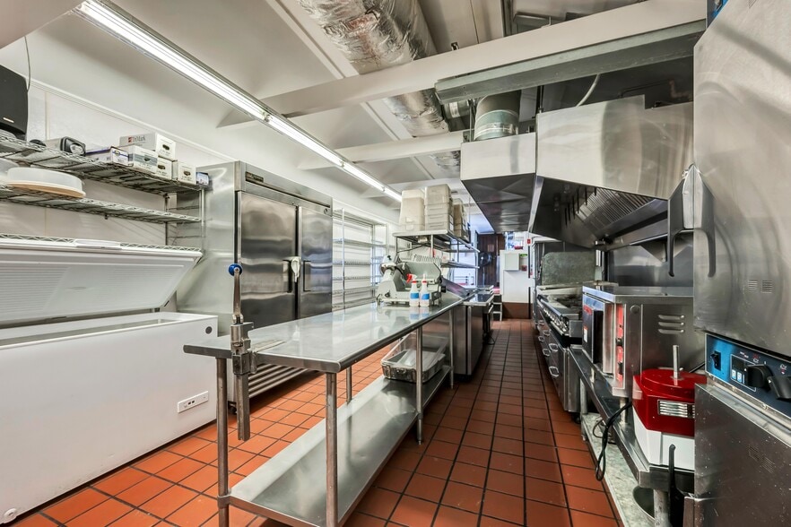 More Photos Of , Brookfield Unknown For Sale