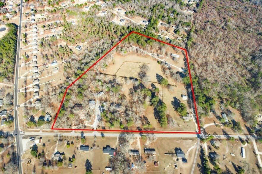 More Photos Of 1500 Chestnut Rd, Elgin Specialty For Sale