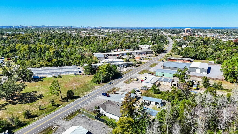 More Photos Of 726 Airport Rd, Panama City Loft Creative Space For Lease