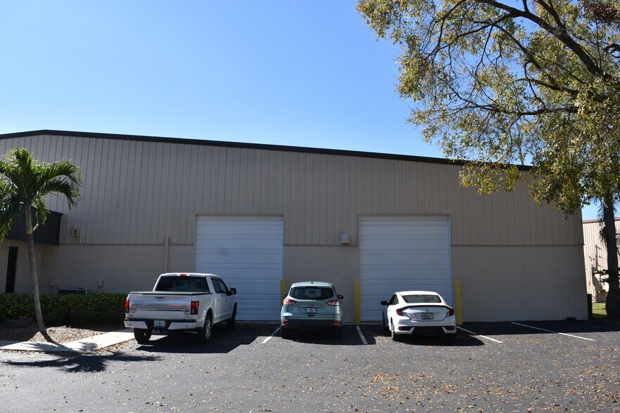 More Photos Of 12450 Automobile Blvd, Clearwater Warehouse For Sale