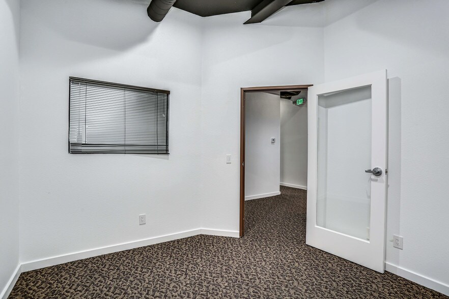 More Photos Of 750 E Tahquitz Canyon Way, Palm Springs Office For Lease