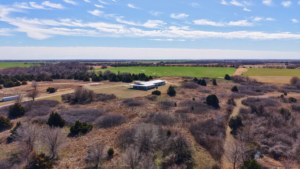 More Photos Of 16730 W Hefner Rd, Yukon Manufacturing For Sale