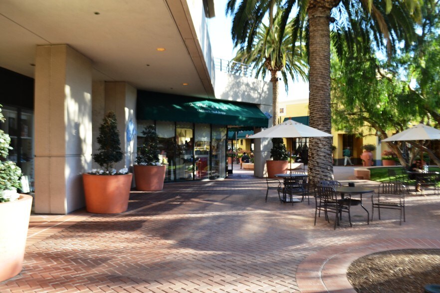 More Photos Of 4199 Campus Dr, Irvine Office For Lease