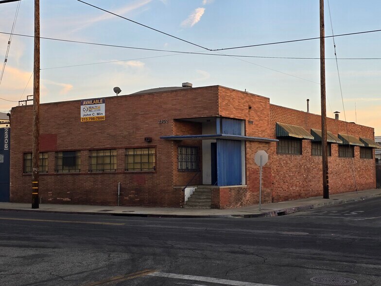 More Photos Of 2302 E 38th St, Vernon Manufacturing For Sale