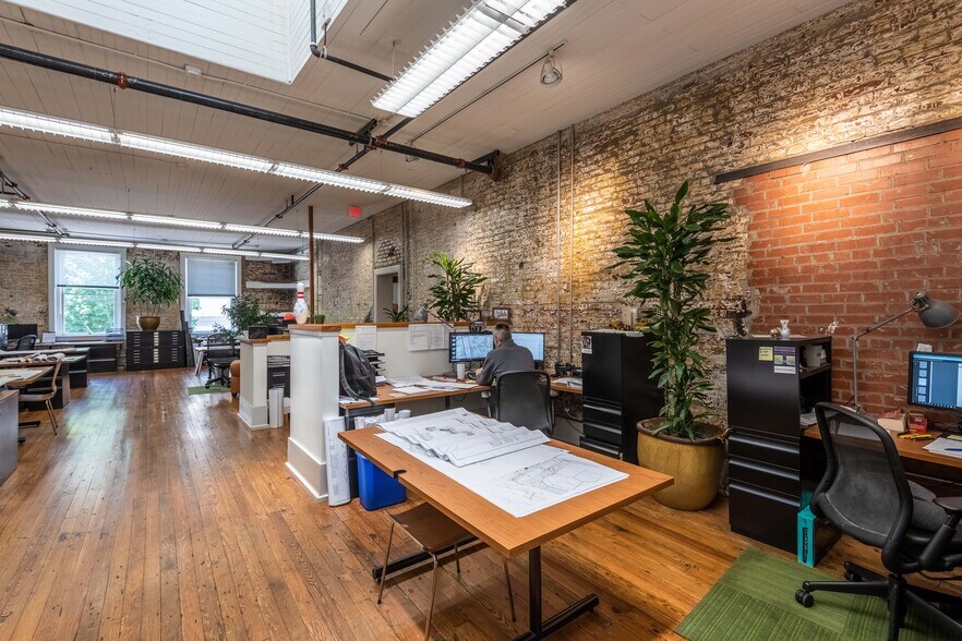 More Photos Of 131-135 S Wilmington St, Raleigh Storefront Retail Office For Lease