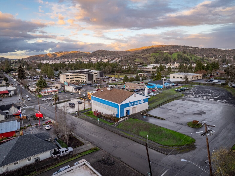 More Photos Of 655 W Umpqua St, Roseburg Radio TVTransmission Facilities For Sale