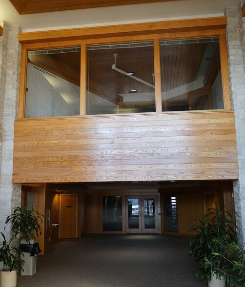 More Photos Of 1195 Washington Pike, Bridgeville Office For Sale