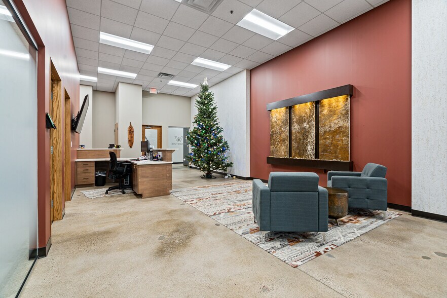 More Photos Of 2361 W Highway 36, Roseville Unknown For Lease