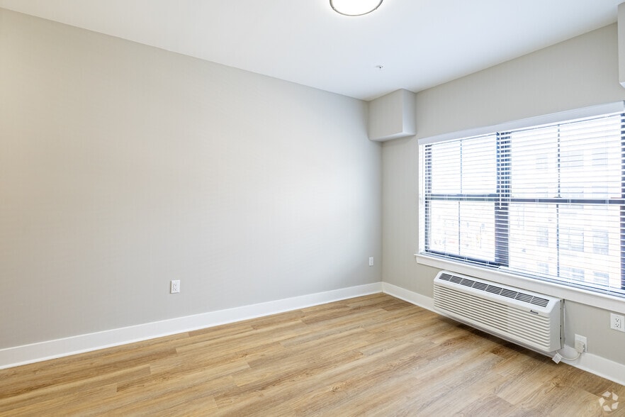 More Photos Of 10 W Westfield Ave W, Roselle Park Apartments For Lease