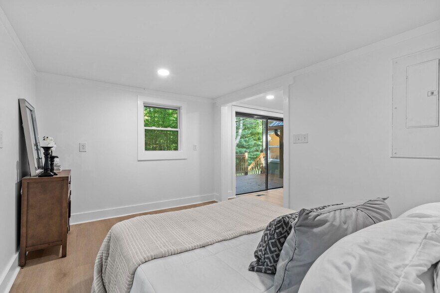 More Photos Of 122 Highlands View Rd, Highlands Specialty For Sale