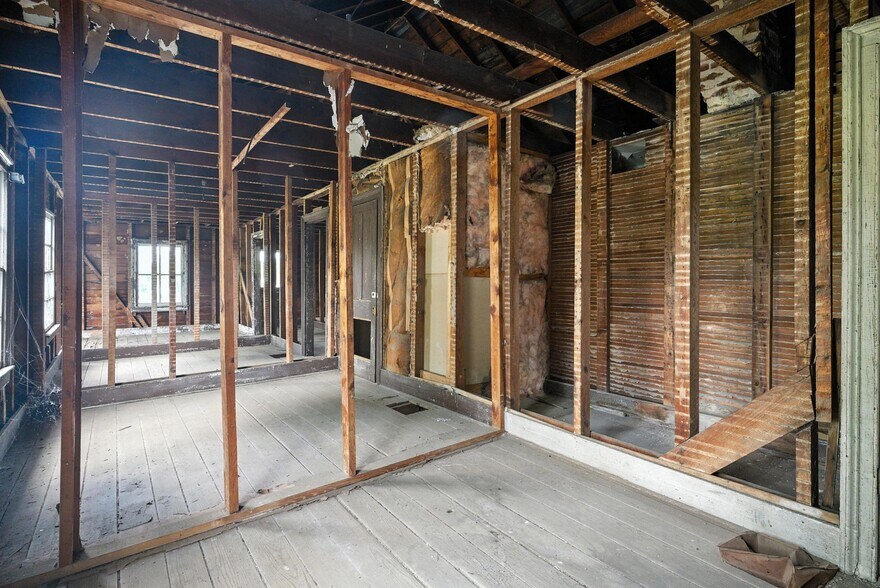 More Photos Of 455 Railroad Ave, Keysville Apartments For Sale