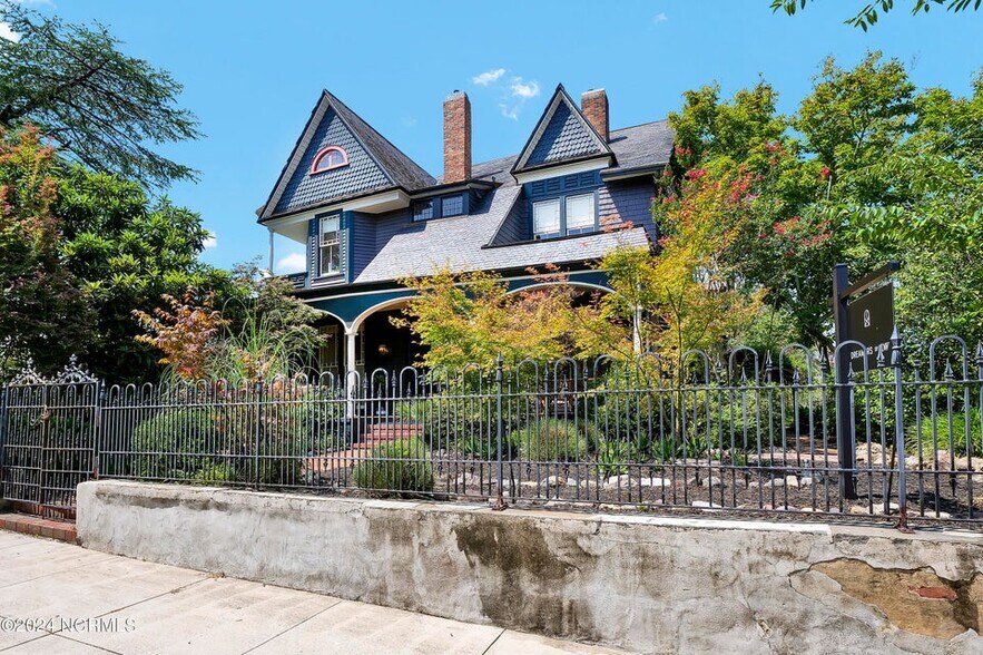 More Photos Of 118 S 4th St, Wilmington Hospitality For Sale