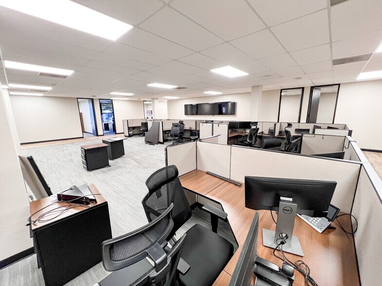 More Photos Of 3300 N A St, Midland Office For Lease