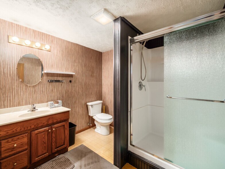 More Photos Of 31 S Ludlow Rd, Urbana Auto Repair For Sale