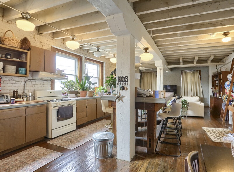 More Photos Of 11 Spruce St, Mountville Apartments For Sale