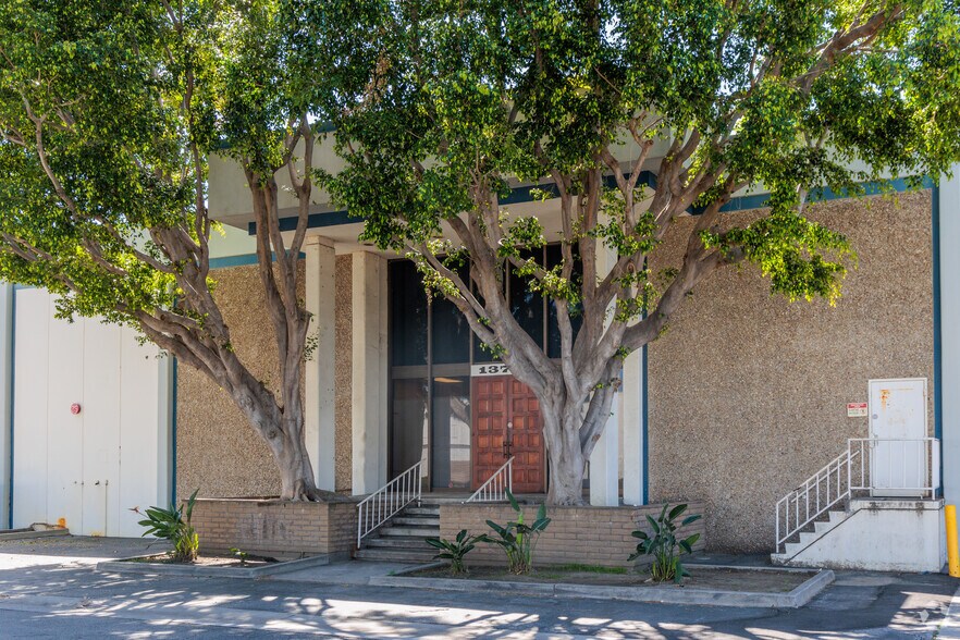 More Photos Of 13758-13760 Midway St, Cerritos Warehouse For Lease