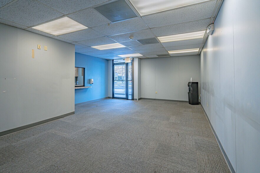 More Photos Of 2428 Walbert Ave, Allentown Flex For Lease