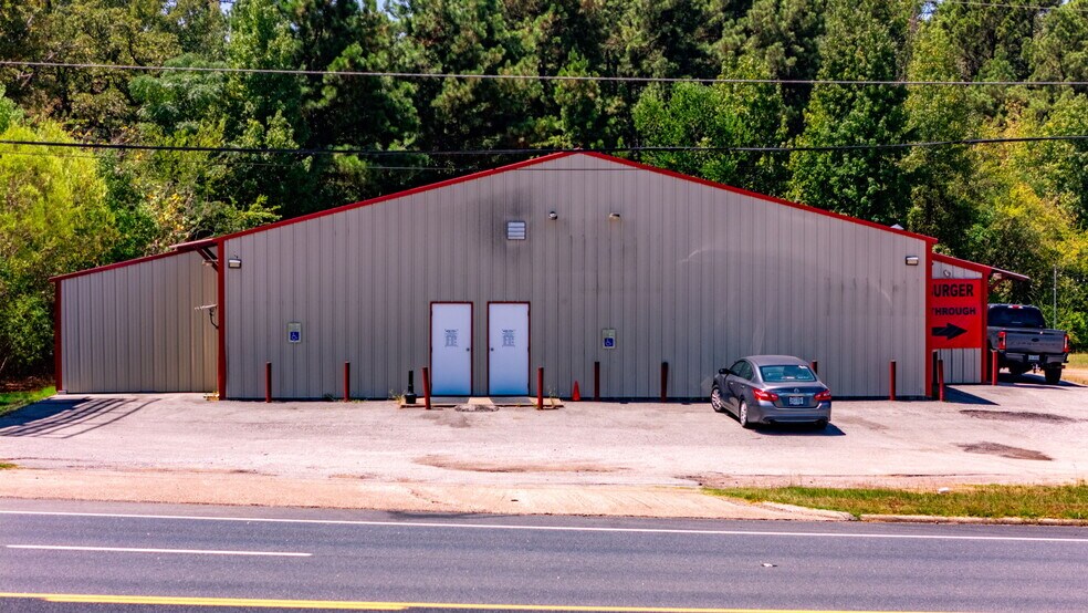 More Photos Of 2715 US Highway 69 N, Lufkin Bar For Sale