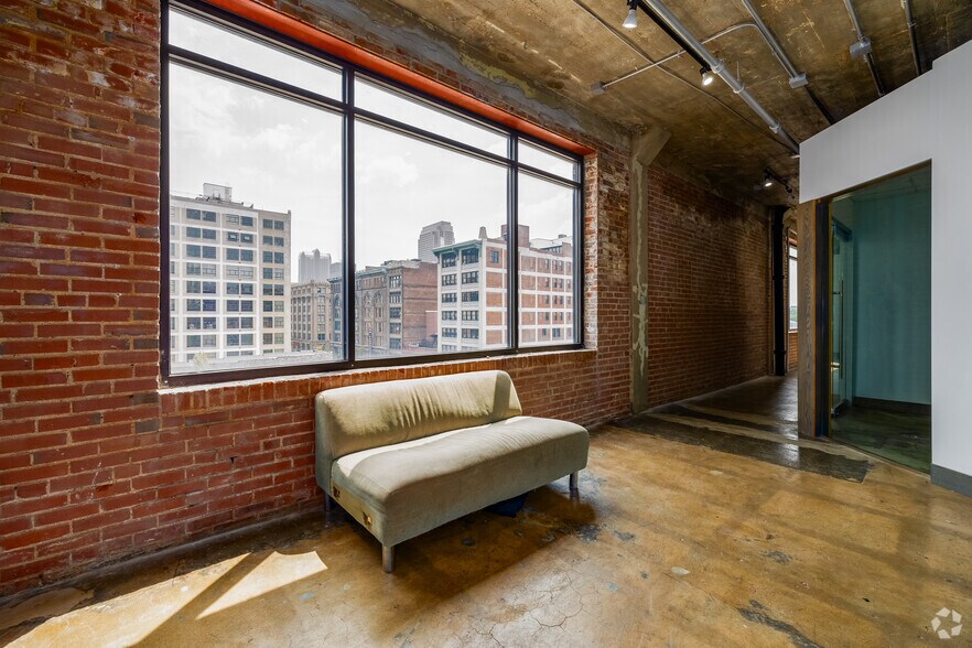 More Photos Of 1409 Washington Ave, Saint Louis Office For Sale