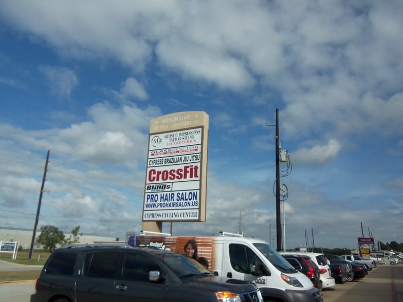More Photos Of 16326 Mueschke Rd, Cypress Light Distribution For Lease