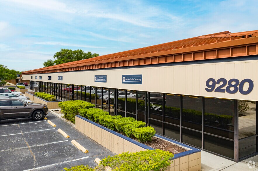More Photos Of 9280 Bay Plaza Blvd, Tampa Unknown For Lease