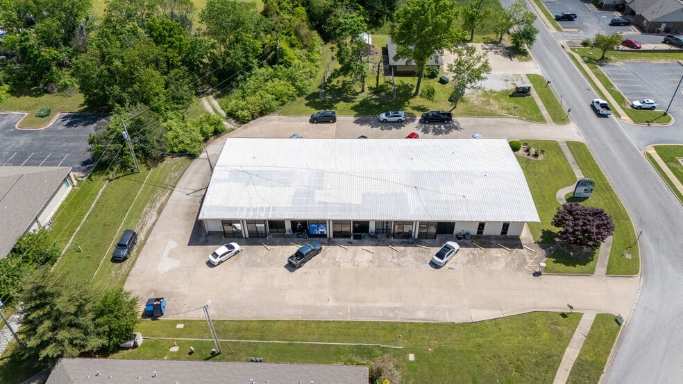 More Photos Of 201 S 20th St, Rogers Loft Creative Space For Lease