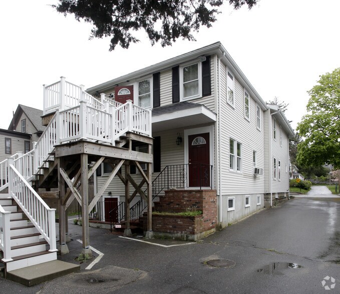 More Photos Of 18 Samoset St, Plymouth Office For Lease