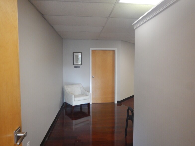 More Photos Of 200 Centerville Rd, Warwick Office Residential For Lease