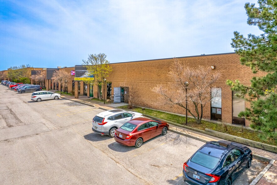 More Photos Of 605 Middlefield Rd, Toronto Warehouse For Lease
