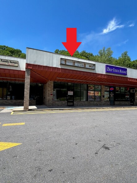 More Photos Of 683-709 Winsted Rd, Torrington Storefront For Lease